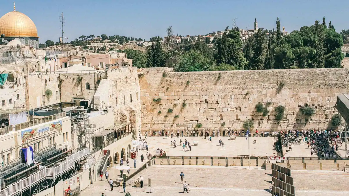 Stone lanes of the Old City bazaar on a day trip from Tel Aviv, a Jerusalem Old City tour